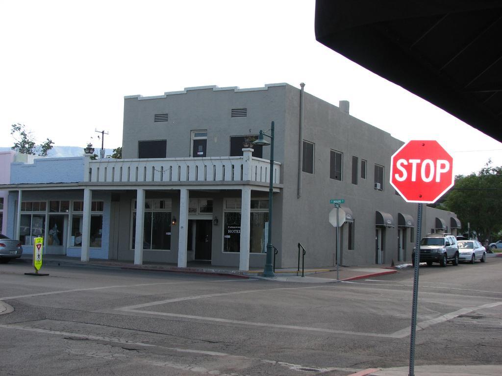 Cottonwood Hotel Exterior foto